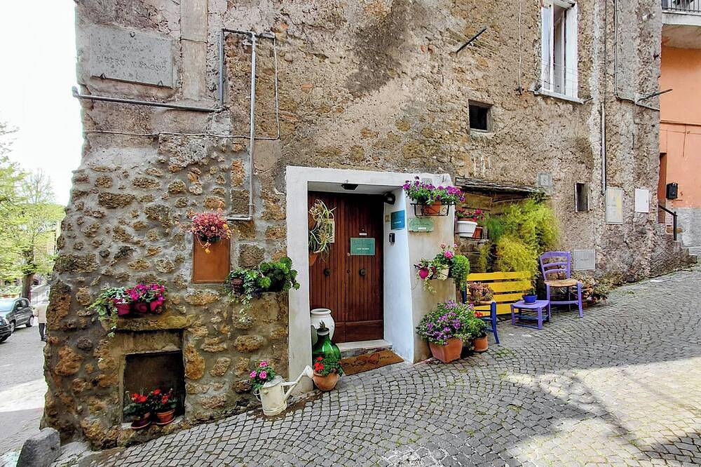 Vacation home La Mia Casetta Sutri- Near Rome/Viterbo-Via Francigena in Sutri, Viterbo Provinz