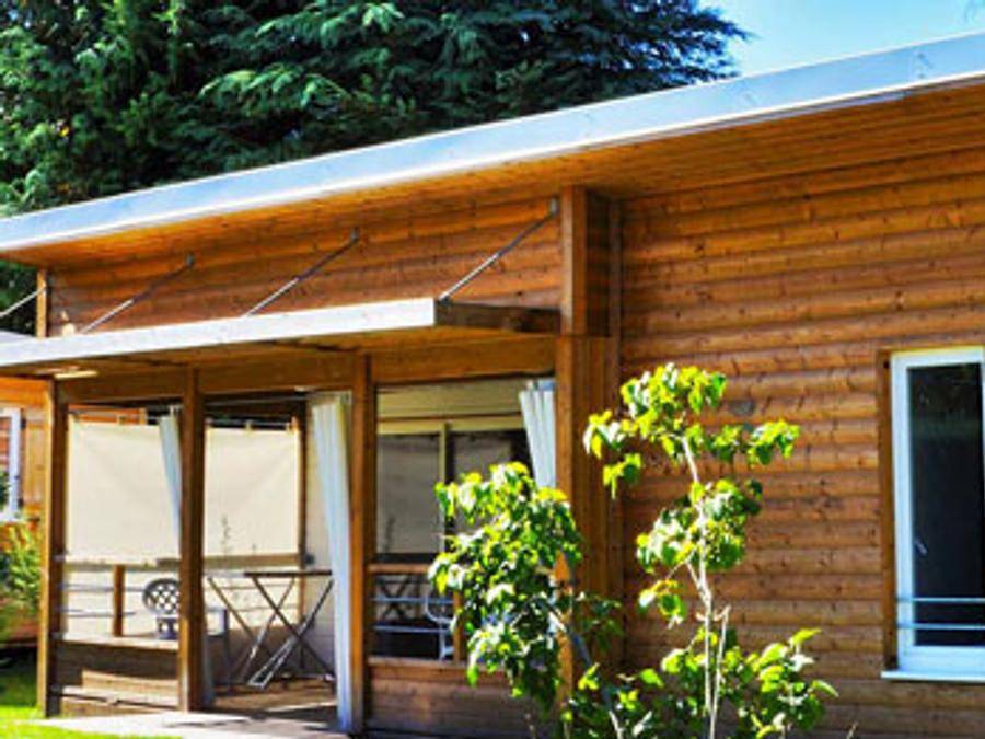 Sunêlia Domaine de Champé - Mobilheim 6 personen - Sunêlia Luxe Fabre 3 Zimmer 37m² - Tv - Lv - Überdachte Terrasse - Bettwäsche vorhanden in Bussang, Regionaler Naturpark Belchen der Vogesen