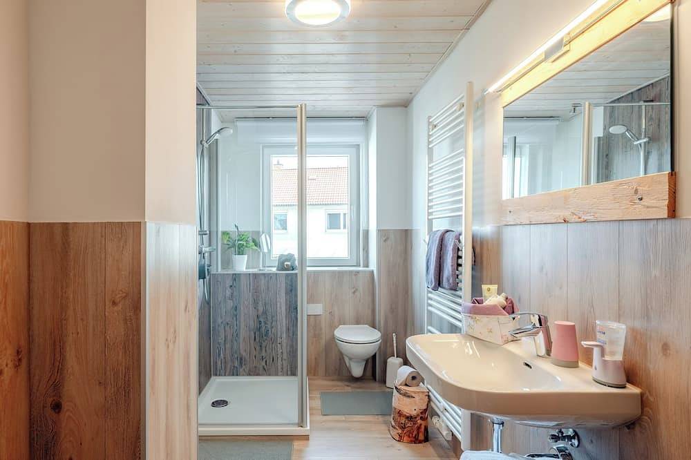 Ganze Wohnung, Gemütliche Ferienwohnung mit separater Küche in Bad Rodach, Oberes Maintal - Coburger Land