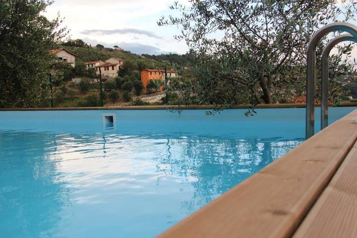 Location de vacances pour 2 personnes, avec vue ainsi que piscine et jardin, animaux acceptés à Leivi - 4