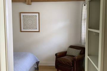 Apartment for 2 People in Richmond upon Thames, Chessington World of Adventures, Photo 2