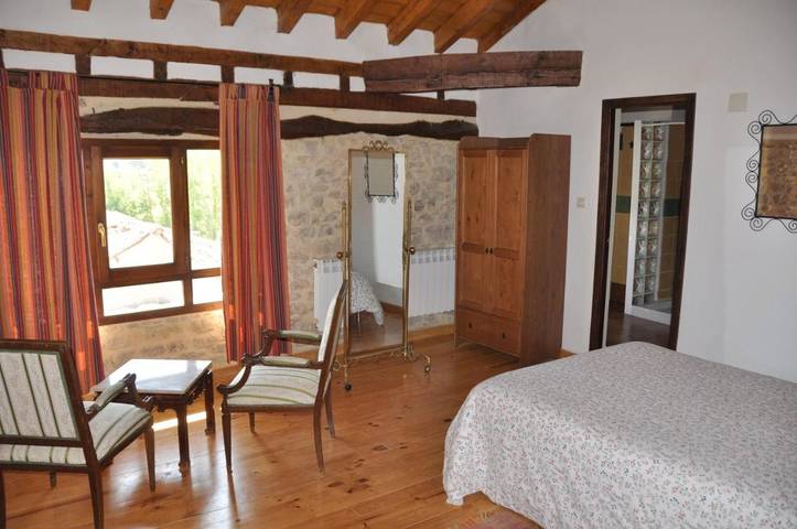 Casa rural para 4 personas, con Terraza y Jardín en Las Merindades