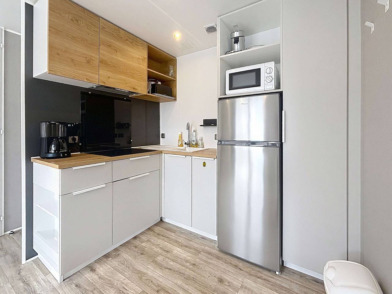 Mobil-Home Komfort mit Pool, 200m zum Strand, 4 Pers., 2 Sz, Terrasse in Jullouville, Côte de la Déroute