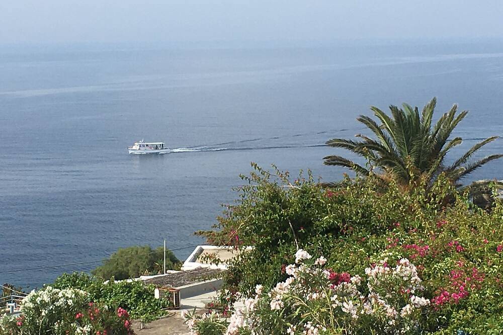 Villa for 6 People in Tinos, Cyclades