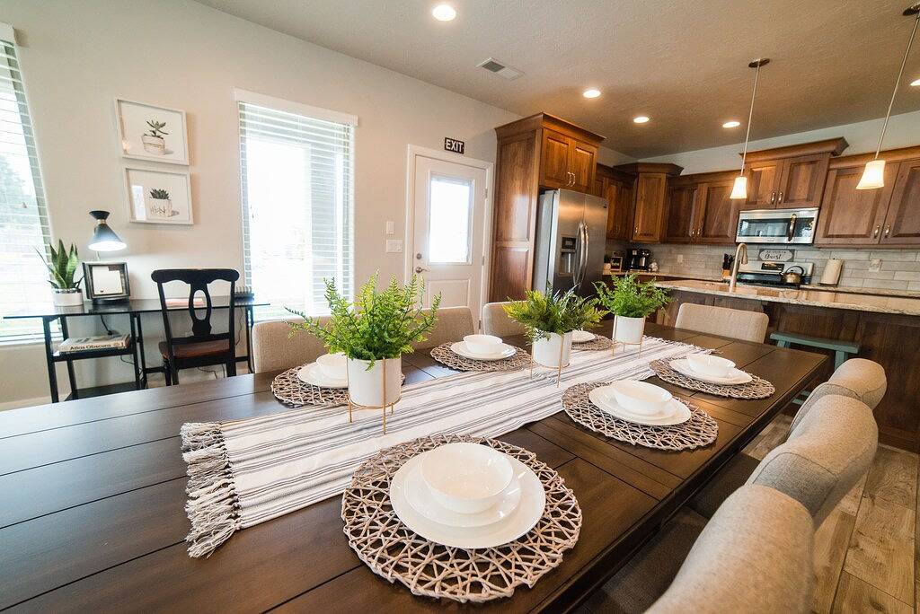 Entire Home with Tesla Charger & Rv Parking in La Verkin, Zion Nationalpark