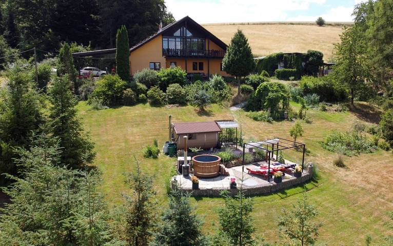 Ferienwohnung für 5 Personen, mit Balkon/Terrasse und Sauna in Wartburg