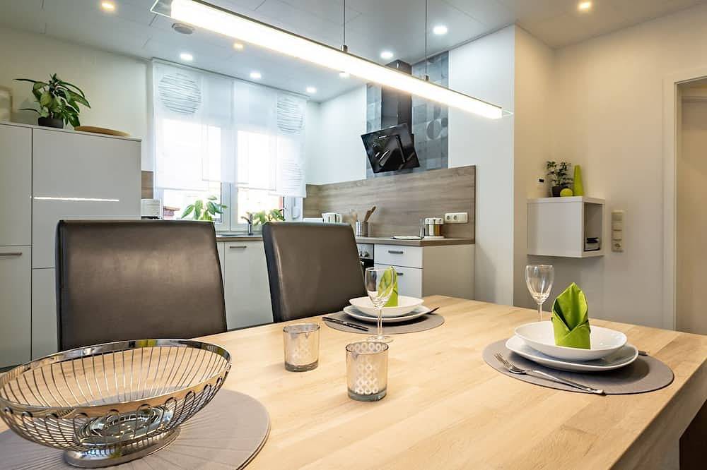 Ganze Wohnung, Moderne, komfortable Ferienwohnung mit Terrasse, am Maintalradweg, in Lengfurt, Triefenstein