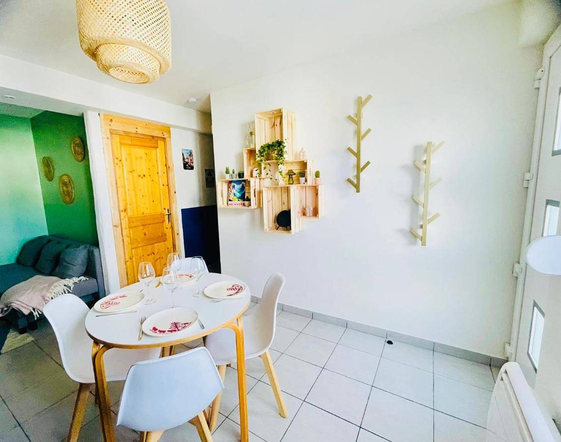 Appartement entier, One-Bedroom Apartment with Balcony and Mountain View in Gunsbach, Parc naturel régional des Ballons des Vosges