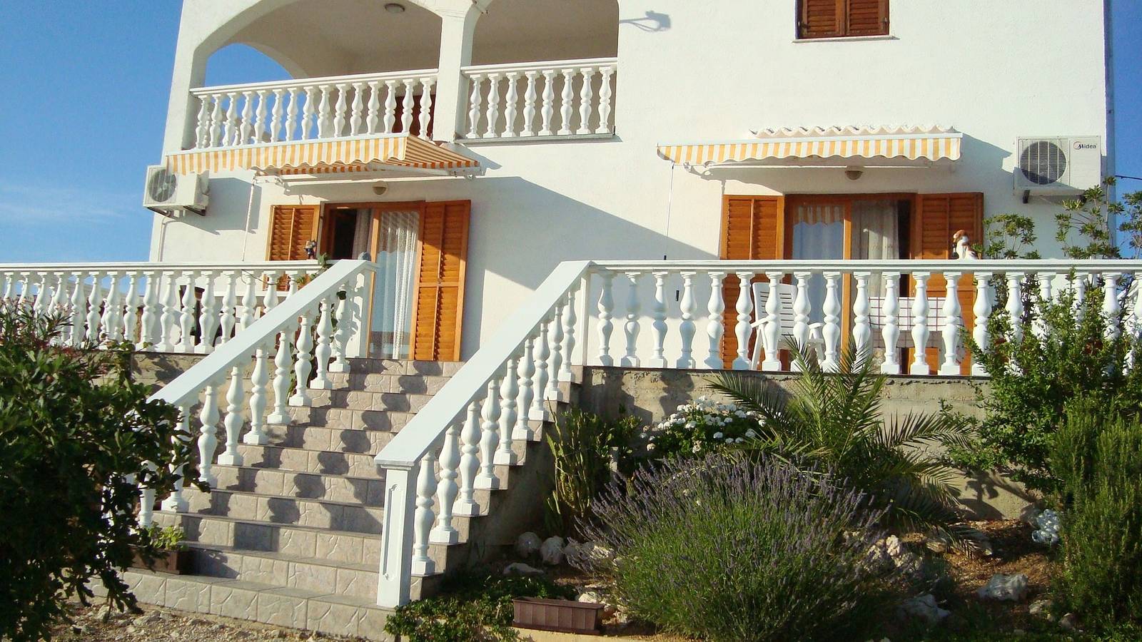 Entire apartment, One bedroom apartment with terrace and sea view Kustići, Pag A-6392-c in Kustići, Pag Island
