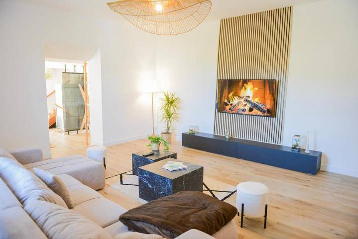 Location de vacances pour 11 personnes, avec jardin à Menétru-le-Vignoble - 2