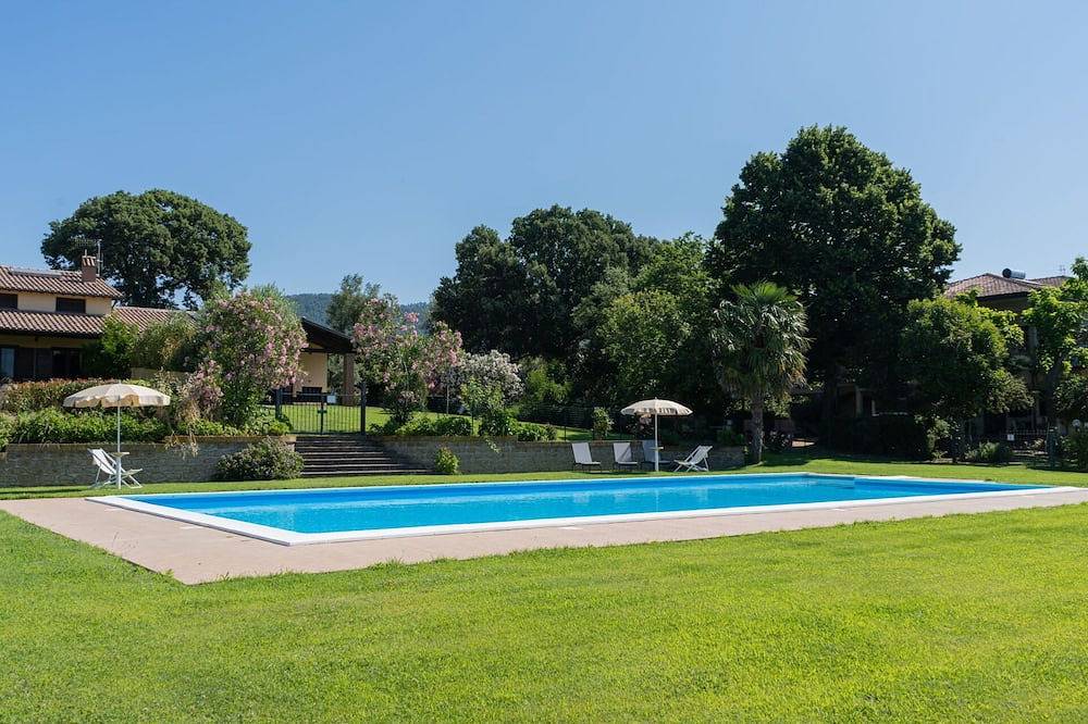 Hermoso apartamento en villa para 6 personas con piscina, Wifi, Tv, terraza y aparcamiento in Val di Lago, Lago de Bolsena
