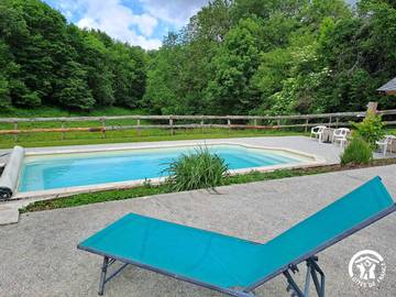 Maison De Vacances pour 9 Personnes dans Montredon-Labessonnié, Parc naturel régional du Haut-Languedoc, Photo 1