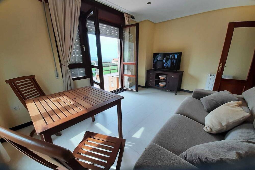 Ganze Wohnung, With Sea View Free Parking in Suances, Kantabrische Küste