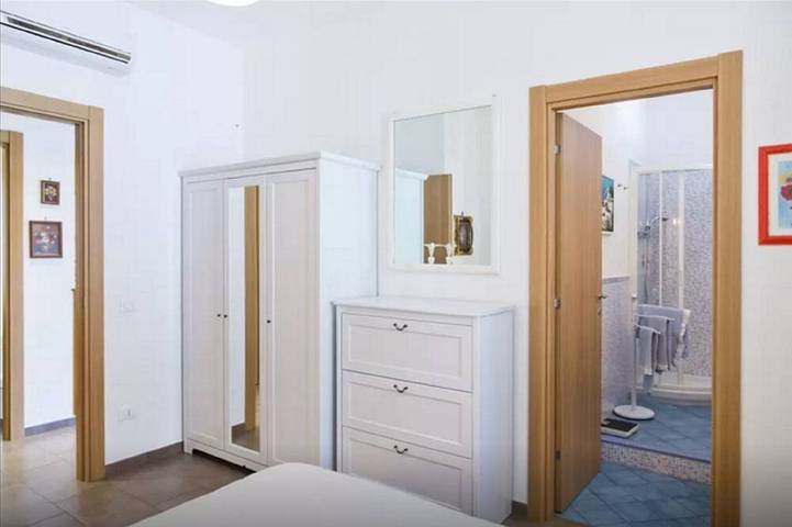 Appartement entier, Appartement récemment rénové à 2 minutes de la superbe plage de Monello in Mondello, Palerme