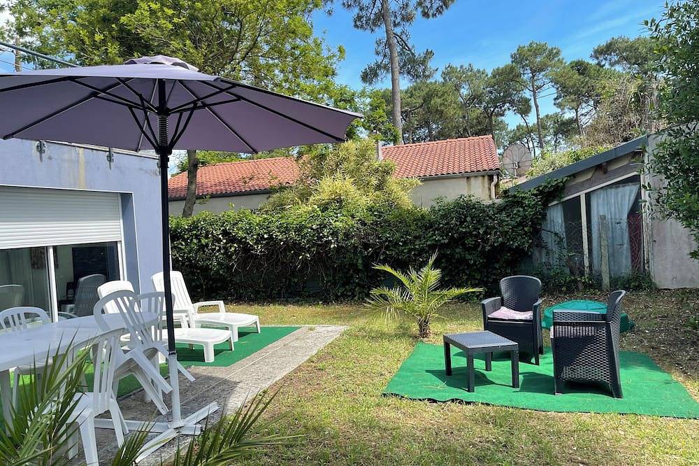 Listed house 5 min walk from beach and shops in Jard-sur-Mer, Vendée