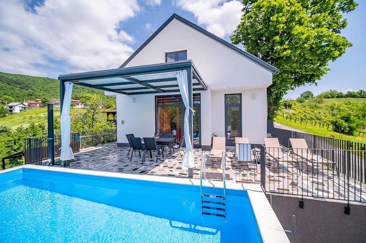 Ferienhaus für 8 Personen, mit Terrasse