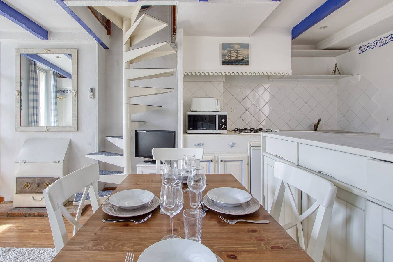 Appartement entier, Bleu Azur - Avec vue sur le port in Sanary-sur-Mer, Côte méditerranéenne (France)
