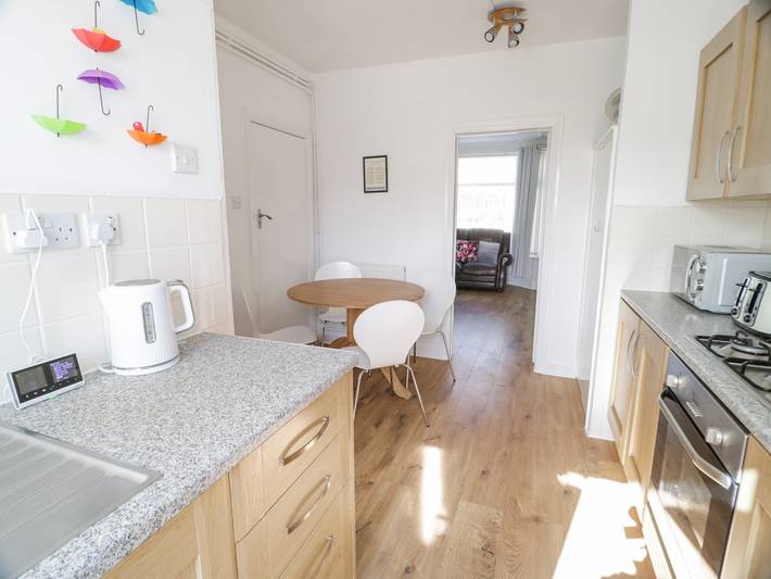 Entire apartment, Beside The Sea - Ar Lan y Mor in Llandudno, Conwy region