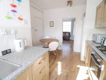 Apartment for 4 People in Llandudno, North-Wales, Photo 4