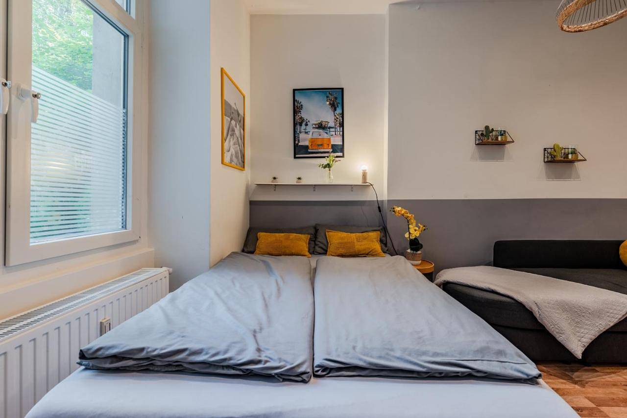 Apartamento entero, Retro-Apartment mit Terrasse in Berlin Wedding, Berlín