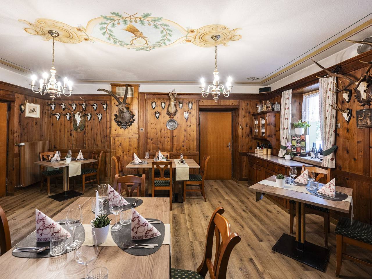 Gasthof Dolomiten - Doppelzimmer "Dürrenstein" in Pragser Wildsee, Prags