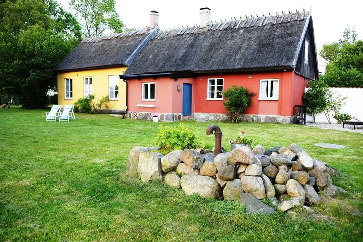 Gästehaus für 2 Personen, mit Ausblick und Balkon sowie Garten - 1