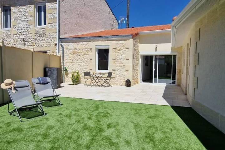 Ferienhaus für 2 Personen, mit Garten und Pool - 1
