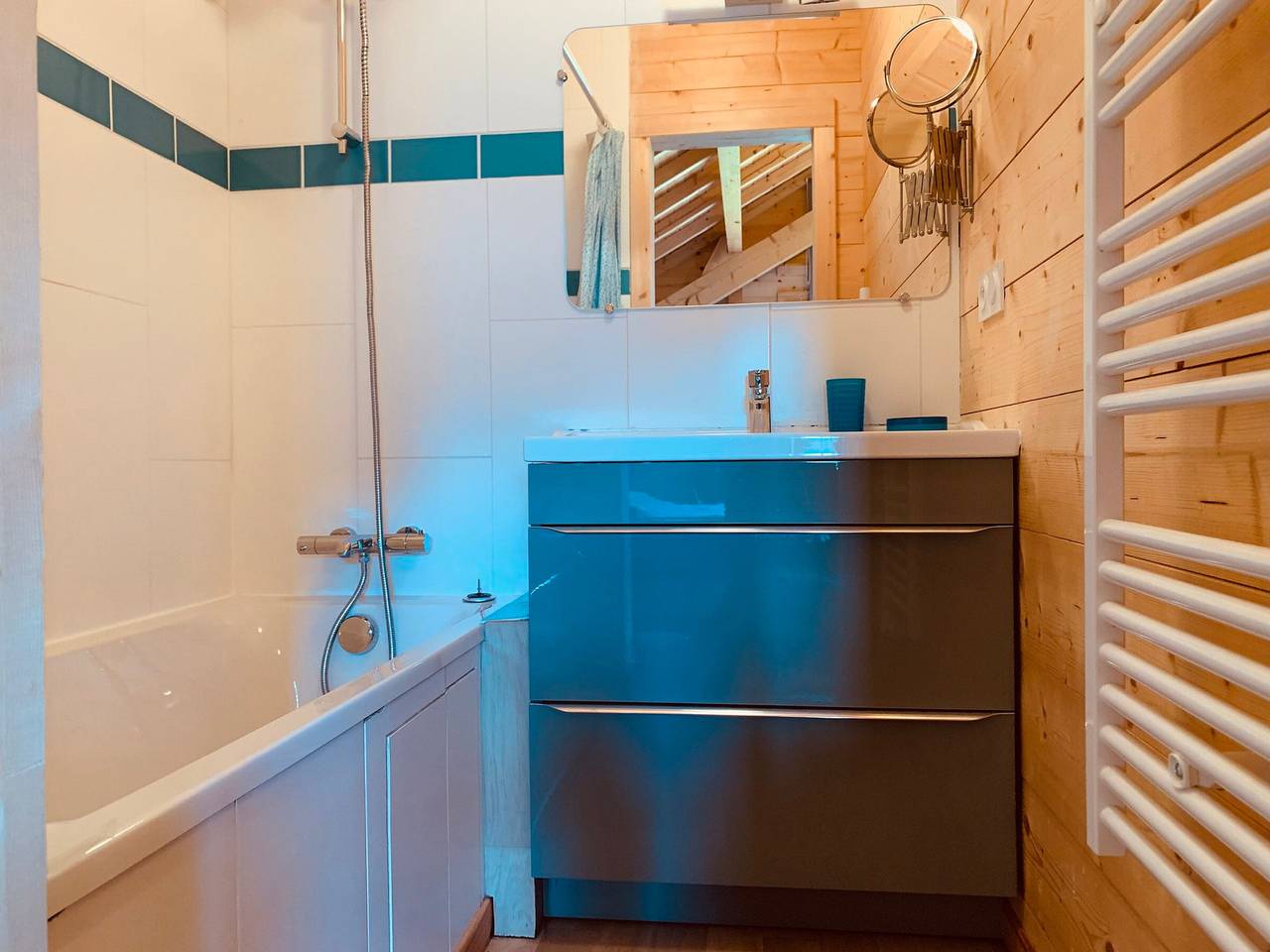 Chalet moderno 4 hab, 10 pers, terraza sur, vista montaña, cerca de Pra Loup in Pra-Loup, Uvernet-Fours