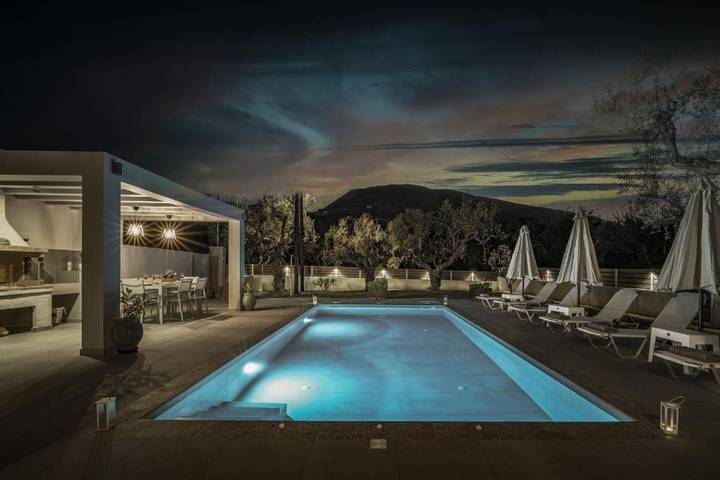 Διαμερίσματα διακοπών για 6 άτομα, με κήπο στον Παντοκράτορα