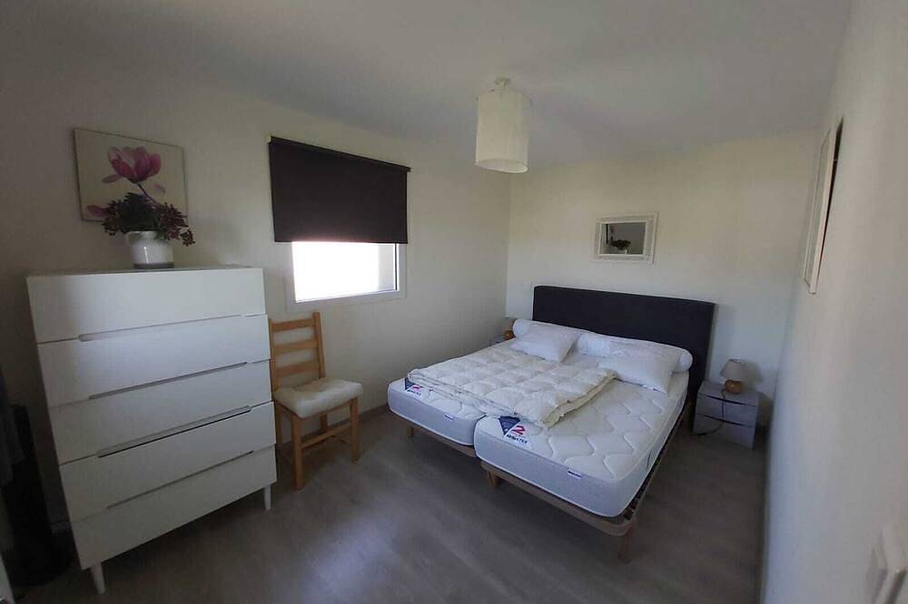 In the city as in the country! 2.7kms from the Valentre bridge in Pradines, Lot