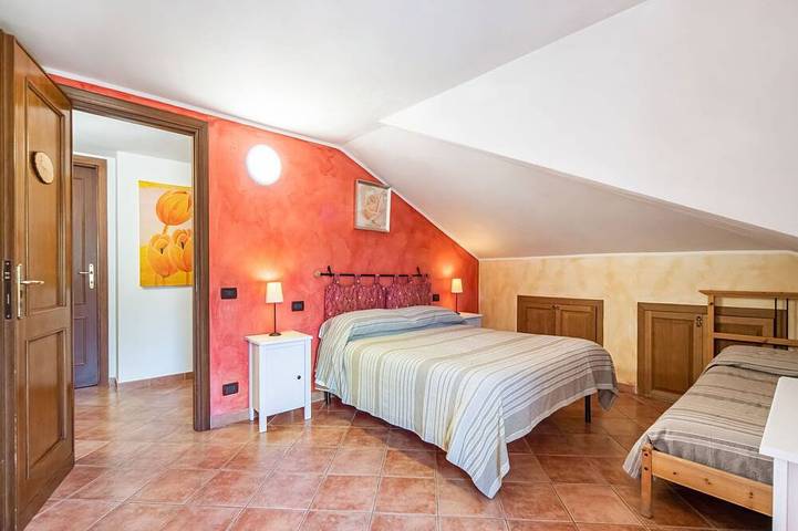 Villa a Monterotondo con Piscina e Vista Tiber in Monte Rotondo, Provincia di Roma