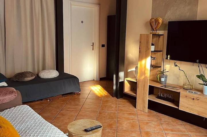 Appartamento intero, Loft dei Lupi 260m dal Duomo/ Street Parking in Cremona, Provincia di Cremona
