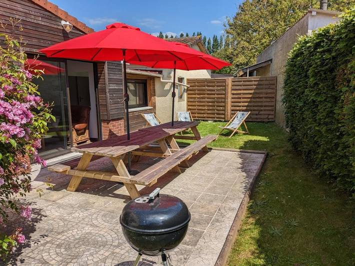 Location de vacances pour 12 personnes, avec Terrasse à Vaudricourt