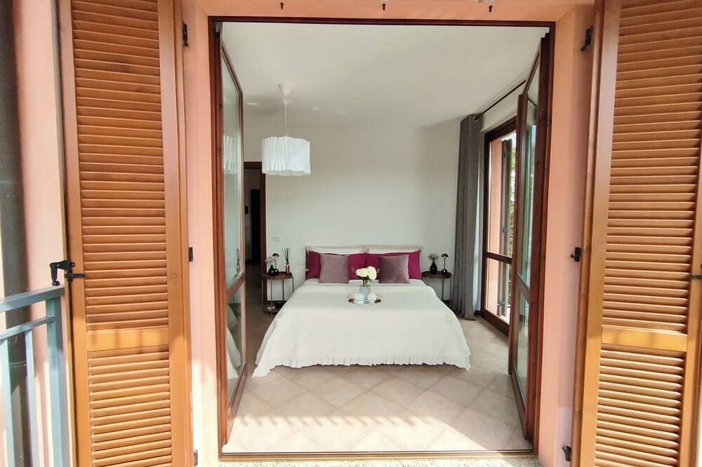 Appartamento intero, Elegant Penthouse La Balconata | Wellness Retreat & Castle View in Salsomaggiore Terme, Provincia di Parma