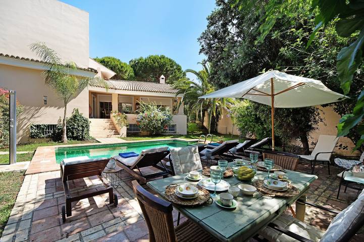 Casa rural para 14 personas, con jardín, Se admiten mascotas en El Puerto de Santa María - 2
