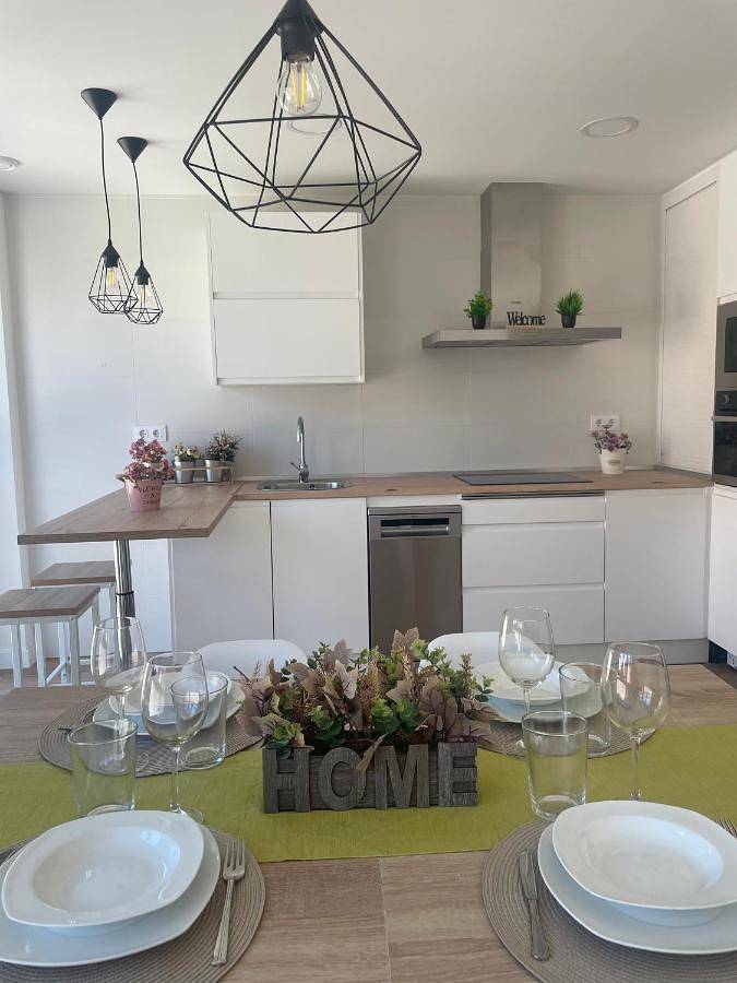 Apartamento para 4 personas, con balcón y vistas en Los Arcos