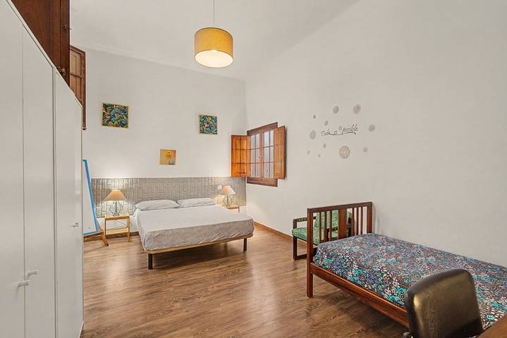 Triple Room with External Private Bathroom in Las Palmas de Gran Canaria Centre, Las Palmas de Gran Canaria