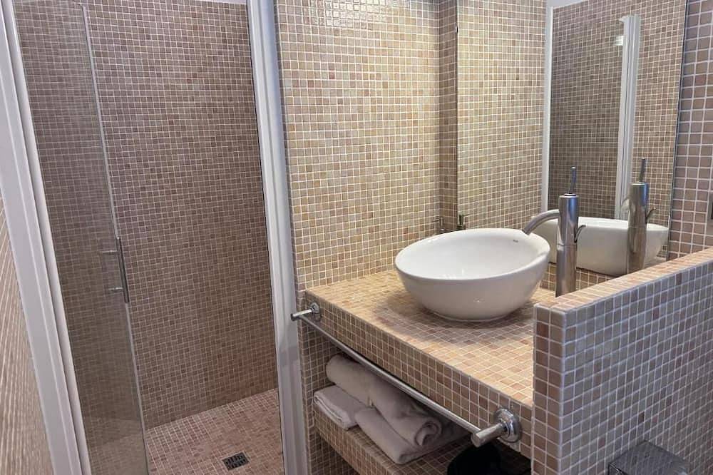 Entire apartment, Domaine de la Fauvelle in Thuir, Perpignan region