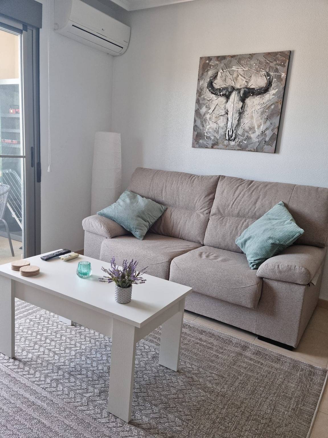 Appartement entier, Appartement 'Carpediem in Spanje' avec vue sur le lac, piscine partagée et Wi-Fi in San Miguel de Salinas, Costa Blanca