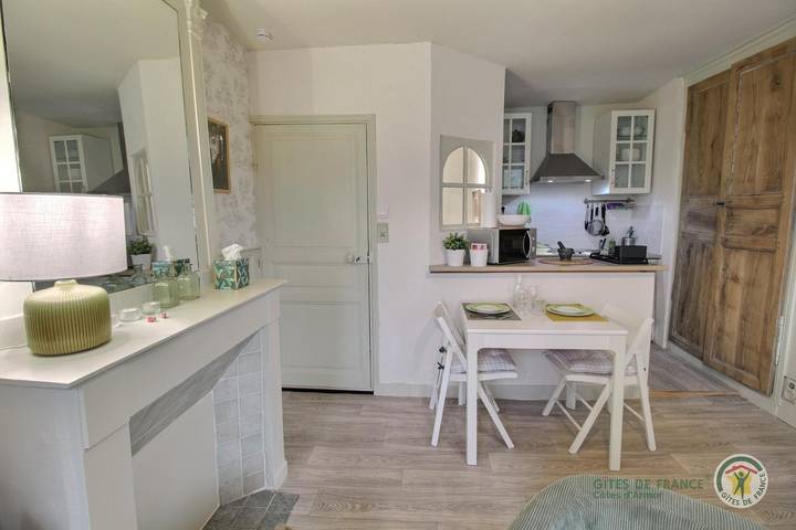 Gîte pour 2 personnes, avec terrasse, animaux acceptés à Dinan - 3