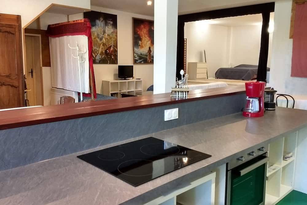 Appartement entier, Appartement ouvert meublé de 100m² au rez-de-chaussée à Saumur in Saumur, Vallée de la Loire