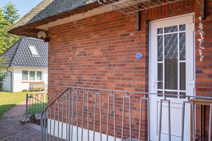 Ferienwohnung für 2 Personen, mit Terrasse und Garten sowie Ausblick in Nebel - 4
