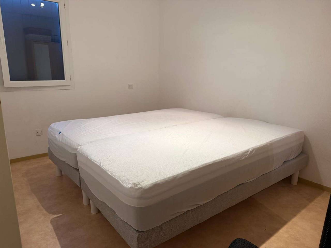 Appartement de vacances entier, Belle villa d'angle spacieuse climatisée, face réserve naturelle, Wifi, 6 couchages, résidence avec piscine. in Portiragnes Plage, Portiragnes