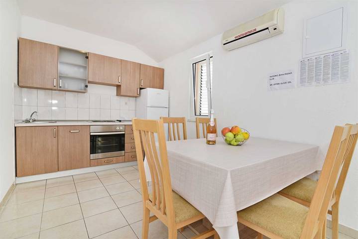 Apartament wakacyjny dla 5 osób, z Balkon w Srima
