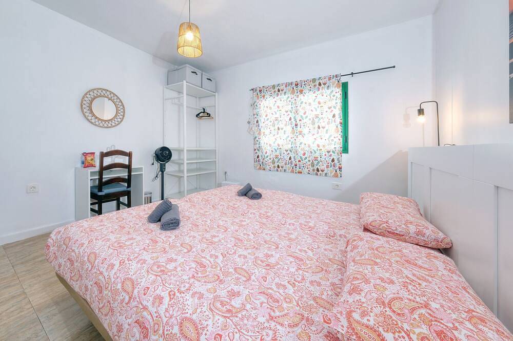 Casa Nopasanada: habitación La Gomera con baño privado exterior in Tinajo, Timanfaya