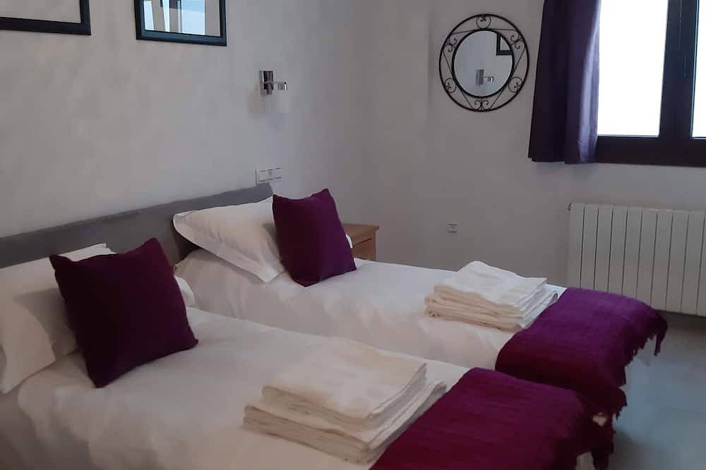 Brand new traditional style townhouse with central location in Ronda, Málaga Province