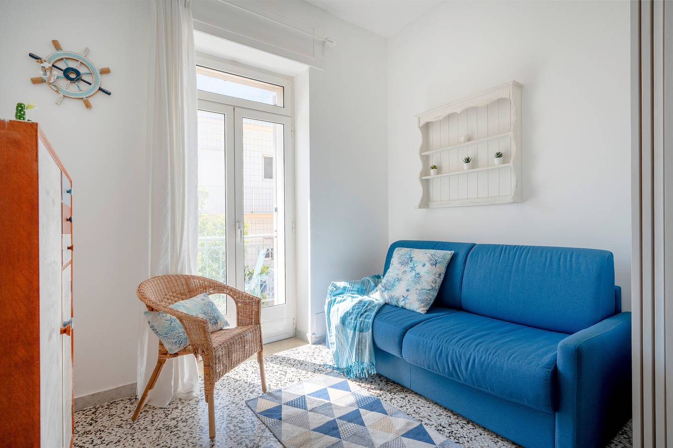 Appartamento intero, Appartamento 'Marittima' con balcone, Wi-Fi e aria condizionata in Torre Canne, Salento