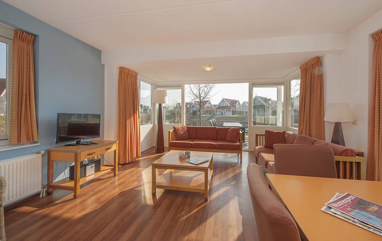 Ferienhaus für 8 Personen, mit Balkon/Terrasse und Terrasse in Bruinisse - 2