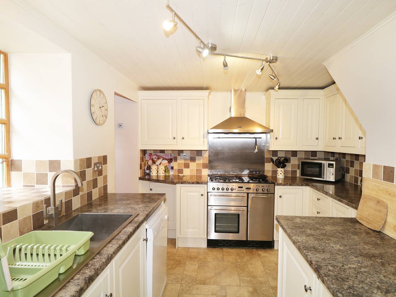 83 Seatown in Cullen, Moray