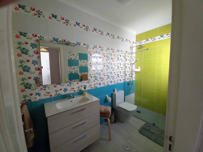 Entire apartment, Holiday Apartment 'Playa Honda Holiday Home' with Shared Garden, Balcony & Wi-Fi in Honda Beach, San Bartolomé